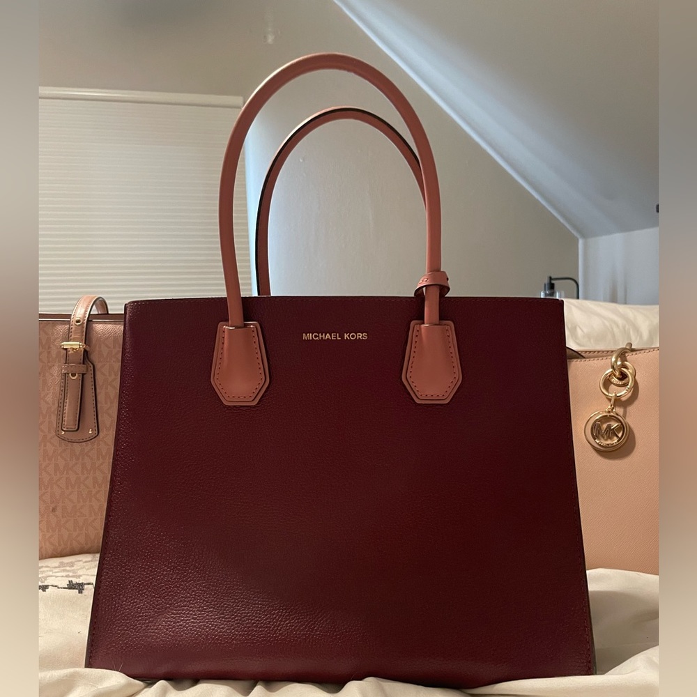 Michael Kors purse